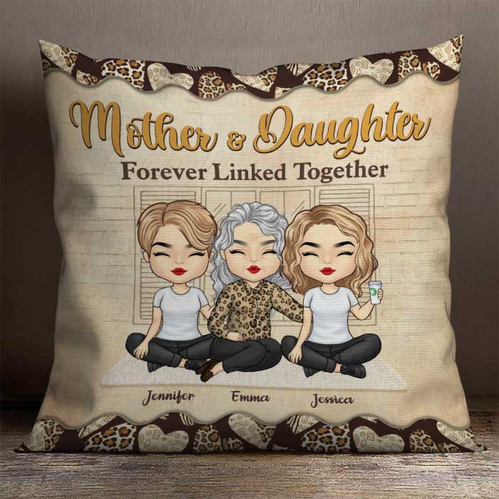 We Love You To The Moon And Back - Gift For Mom, Personalized Pillow (Insert Included)