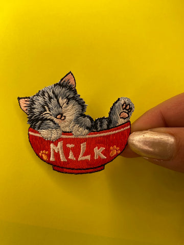 Cat in bowl patch - Cute kitten iron on patch