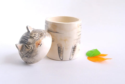 Personalized Cat Urn with Semispherical Cover - Pet Loss Gift
