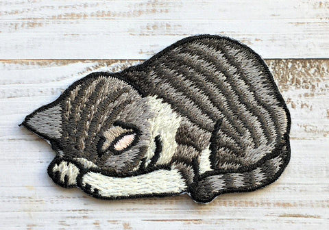 Sleeping Cat embroidered patches - Iron on patch