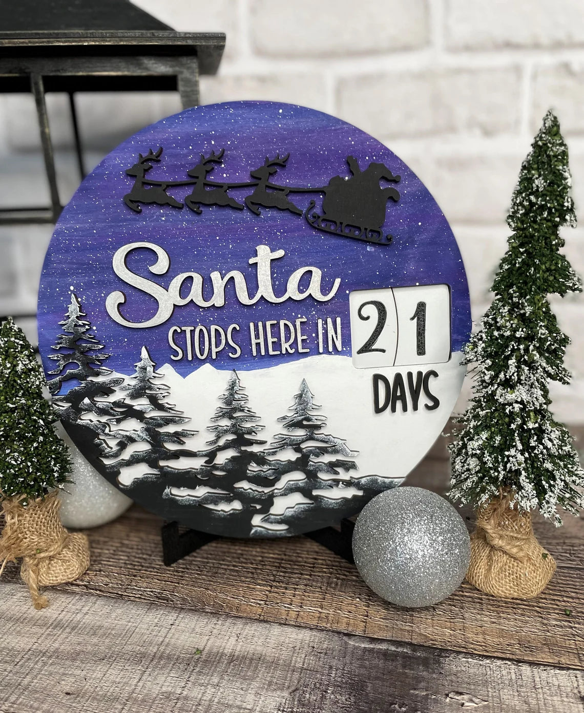 Santa is Coming Countdown Calendar - Perpetual Countdown Calendar